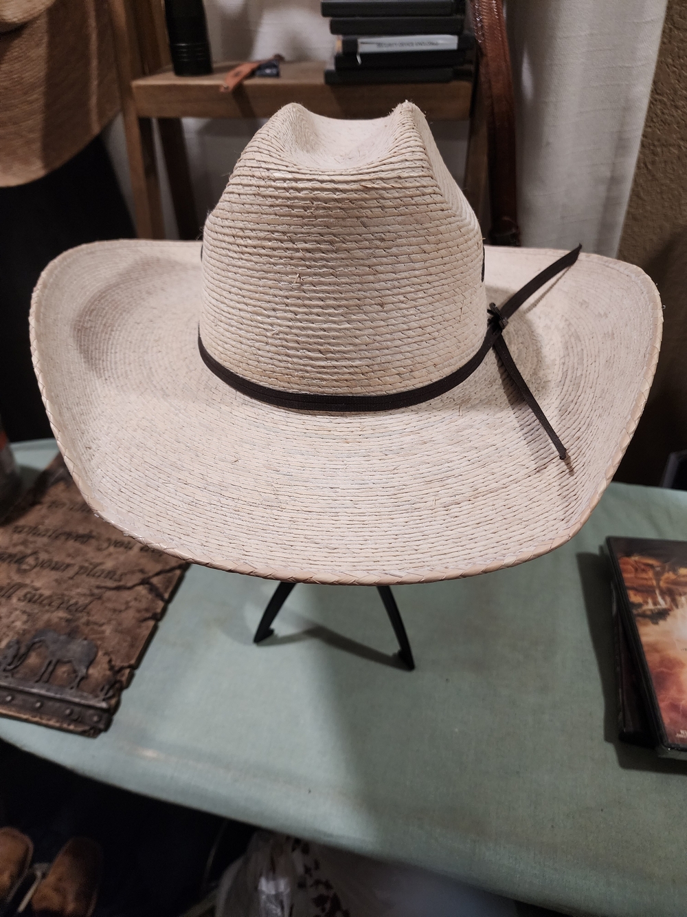 Ariat Natural Straw Cowboy Hat with Brown Band